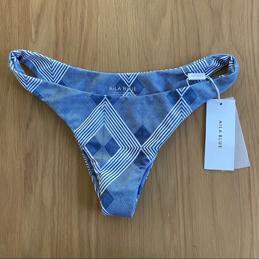 Aila Blue Fitzroy Bottom Diamond